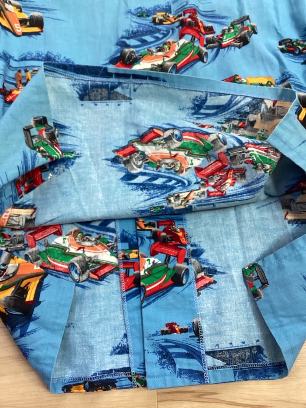 Men’s Blue Racing Car Cotton Print Button-Up SS Shirt Medium - Picture 8 of 9